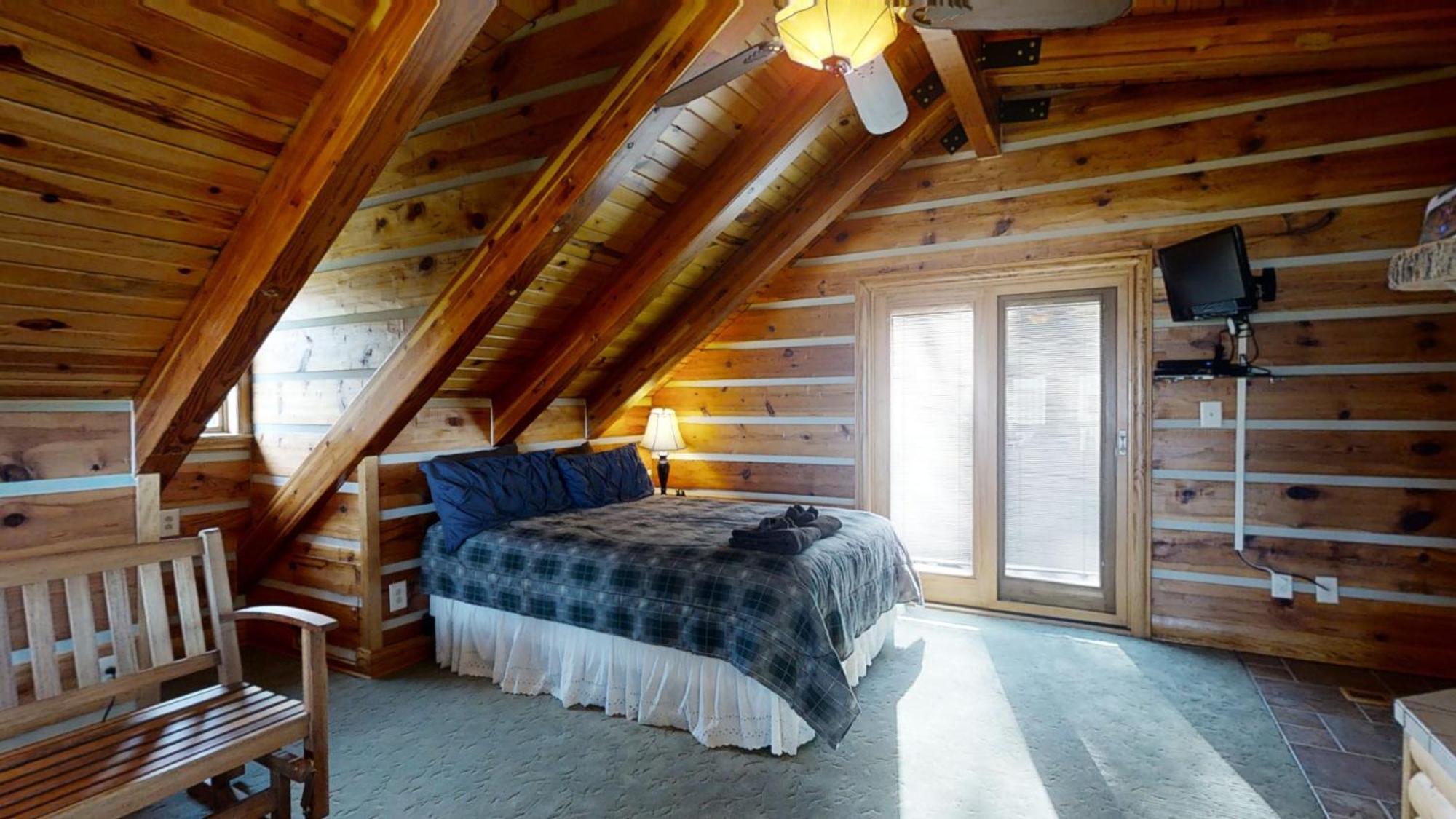 Bear Cave Villa แกตลิงเบิร์ก ภายนอก รูปภาพ