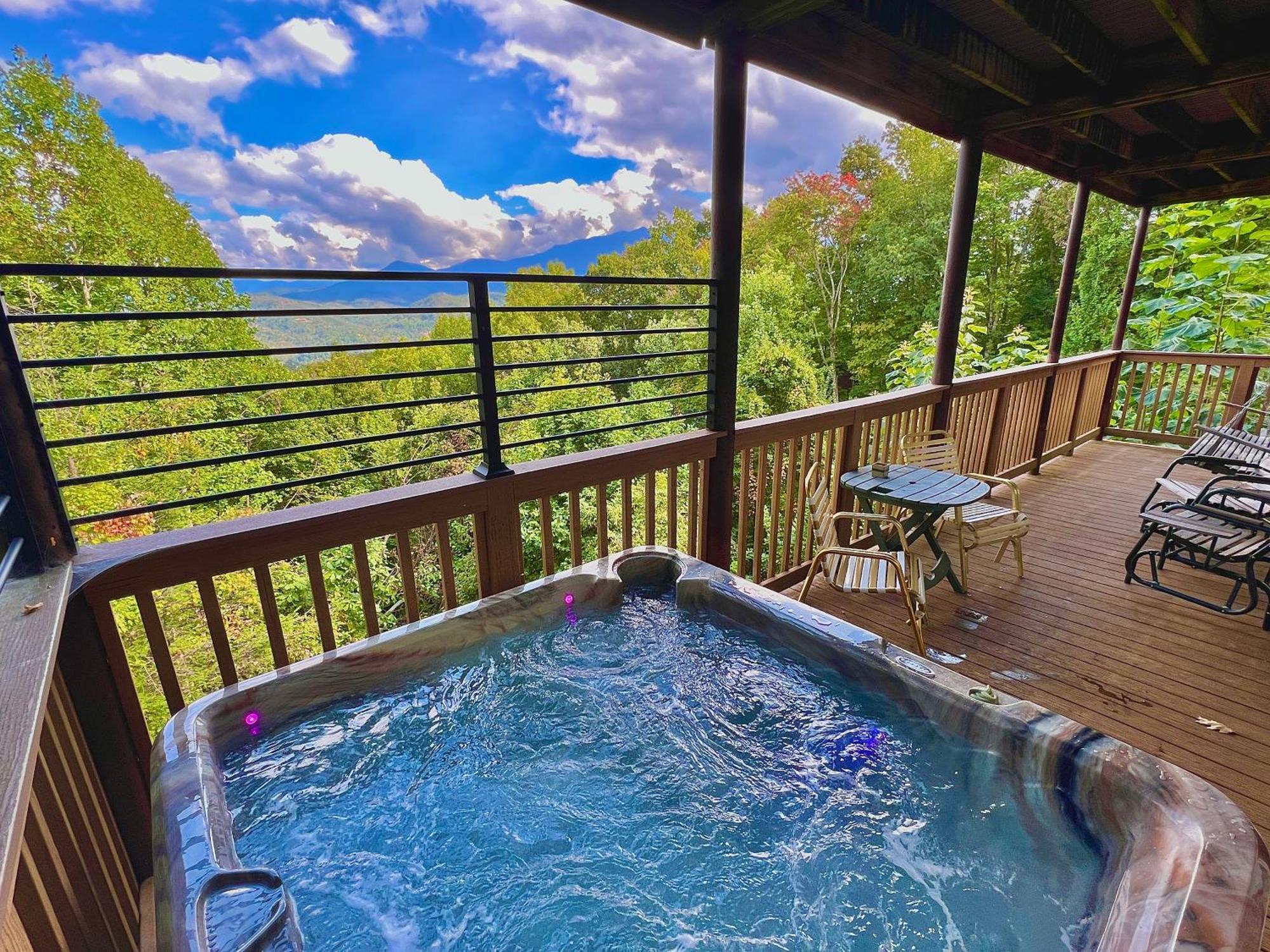 Bear Cave Villa แกตลิงเบิร์ก ภายนอก รูปภาพ